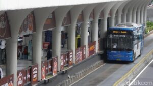 Malam Tahun Baru 2026 di Jakarta: Imbauan Naik Transportasi Umum dan Rekayasa Lalin