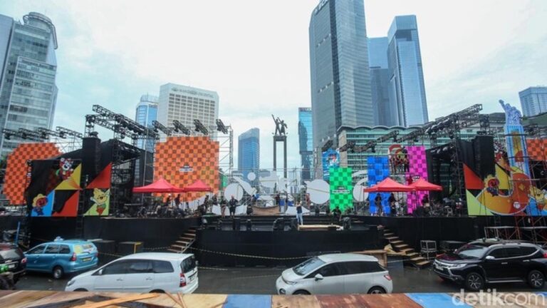 Perayaan Malam Tahun Baru 2026 di Jakarta: 8 Panggung, 33 Jalan Ditutup, dan Transportasi Gratis