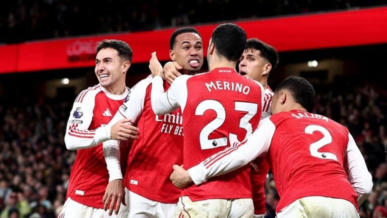 Arsenal Puncaki Liga Inggris 2025, Mampukah The Gunners Akhirnya Juara? Arsenal Puncaki Liga Inggris 2025, Mampukah The Gunners Akhirnya Juara?