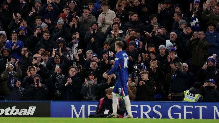 Kekecewaan Suporter Chelsea Saat Cole Palmer Diganti, Asisten Pelatih Beri Penjelasan