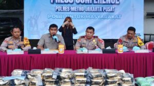 Polisi Gagalkan Pengiriman 100 Kg Sabu dari Sumatera, Tersangka Pakai Truk Towing