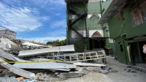 Bangunan Parkir Dua Lantai di Jakarta Utara Ambruk, Pemilik Kaget Tak Ada Tanda Bahaya
