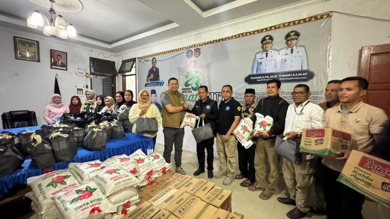 Kepala BNNP Aceh Beri Dukungan Moril dan Bantuan Pascabencana ke Gayo Lues Kepala BNNP Aceh Beri Dukungan Moril dan Bantuan Pascabencana ke Gayo Lues