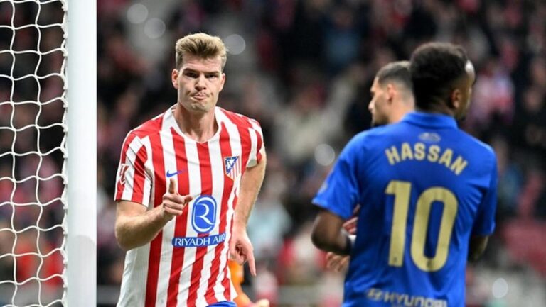 Cedera Isak Bikin Liverpool Lirik Striker Atletico Madrid, Sorloth Jadi Opsi?