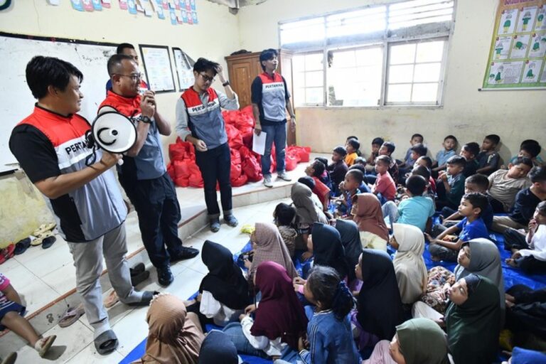 Pertamina Hadirkan Trauma Healing untuk Anak Korban Bencana Banjir dan Longsor di Agam