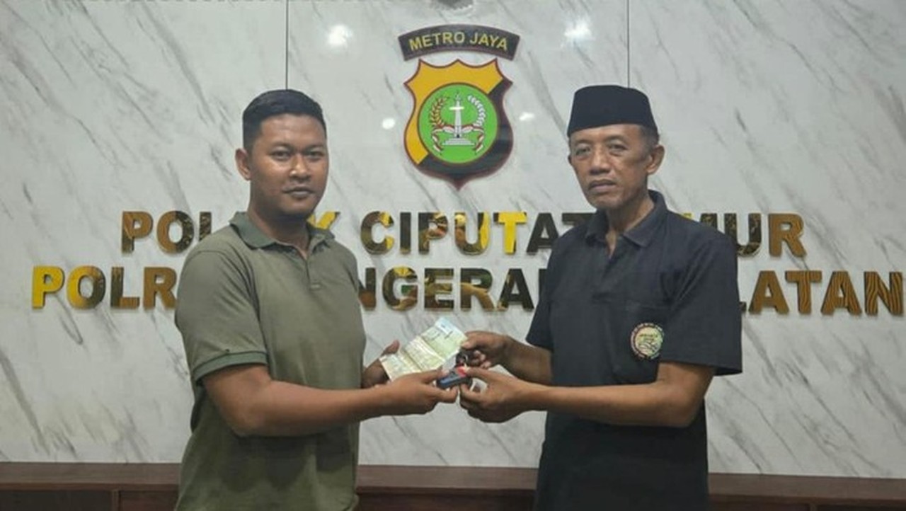 Polsek Ciputat Timur Kembalikan Motor Curian Warga Tangsel Setelah Proses Penyidikan