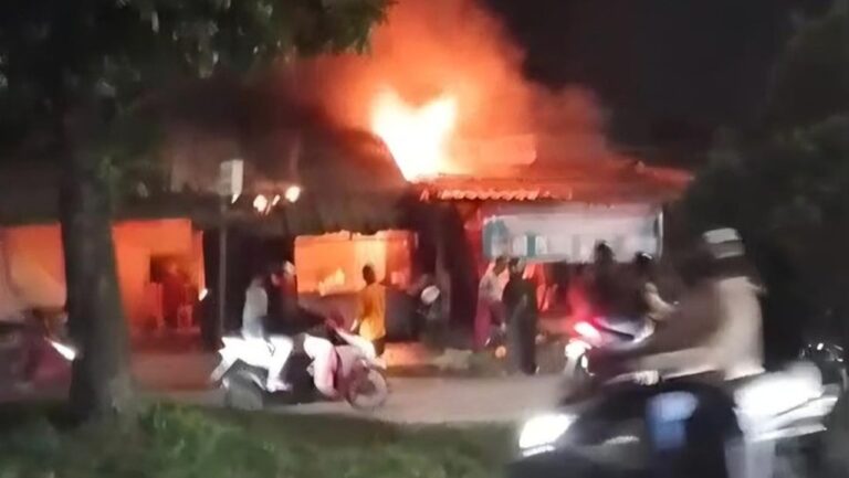 Rumah Makan di Katulampa Bogor Dilalap Api, Dua Pegawai Alami Luka Bakar
