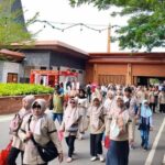 Long Weekend Nataru, Ribuan Pengunjung Padati Taman Mini Indonesia Indah Sejak Pagi