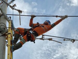 PLN Berjuang Pulihkan Listrik di Aceh Tengah Pasca-Bencana, Akses Jalan Jadi Kendala Utama