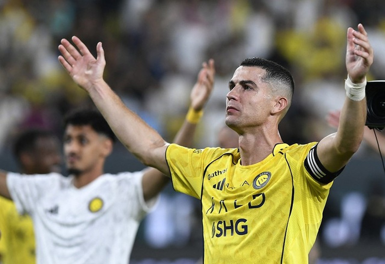 Cristiano Ronaldo Borong Dua Villa Mewah di Laut Merah Arab Saudi, Akses Pakai Pesawat Amfibi