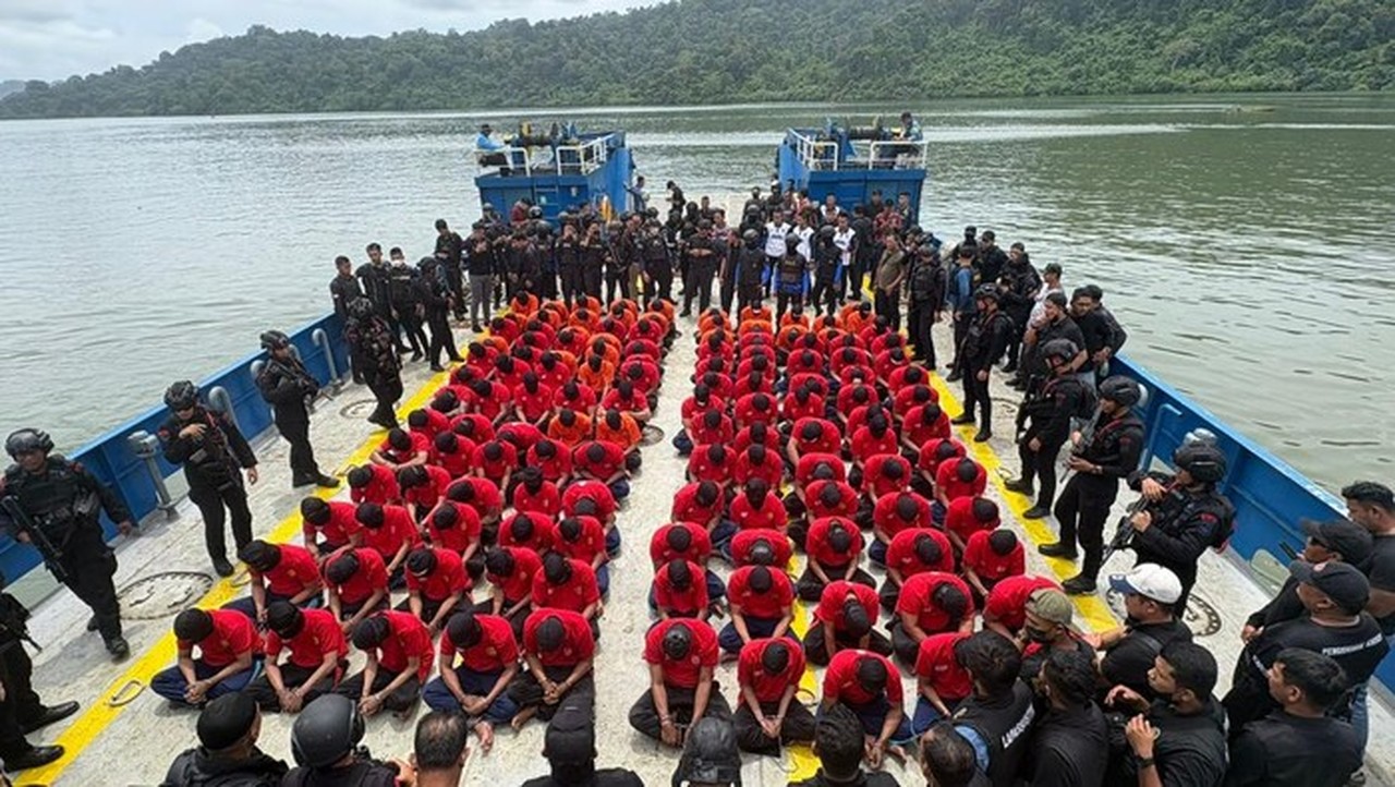 1882 Napi ‘High Risk’ Dipindah ke Nusakambangan Demi Keamanan dan Pemberantasan Narkoba