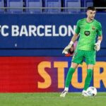 Derby Catalan Memanas: Espanyol Antisipasi Serangan Suporter ke Kiper Barcelona, Joan Garcia