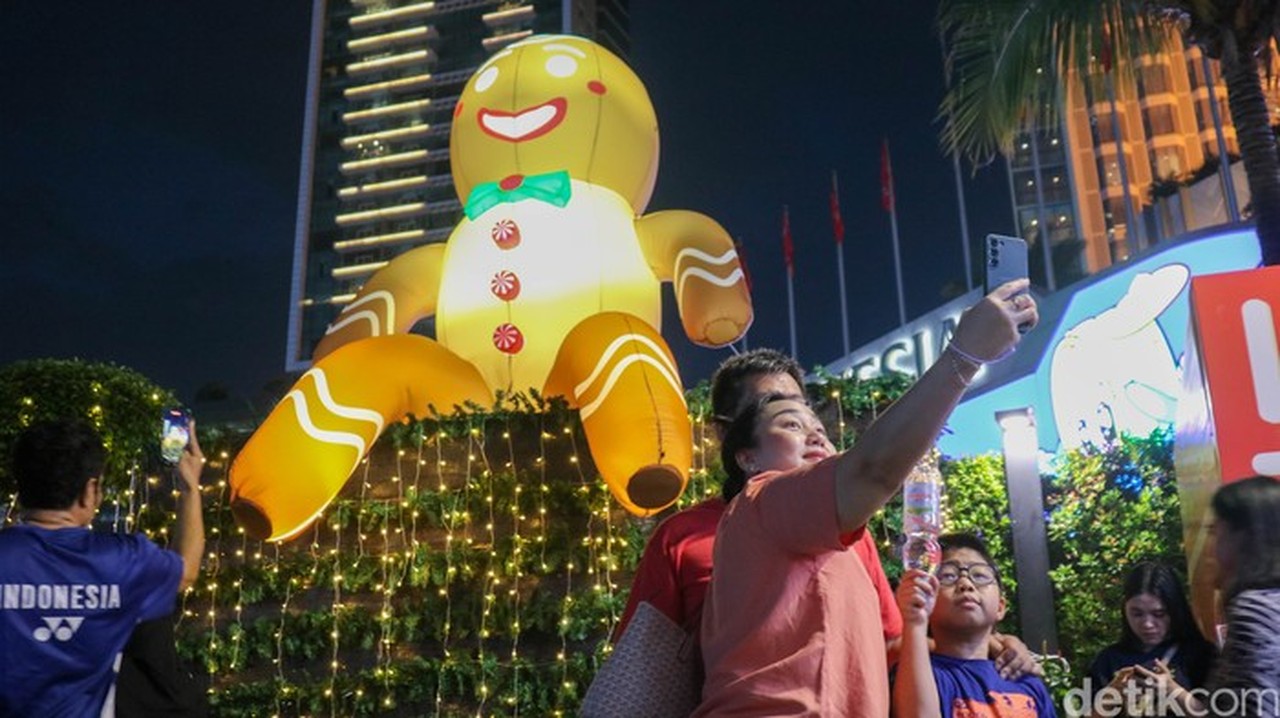 Jakarta Light Festival 2025: Refleksi Masa Lalu, Kini, dan Visi Berkelanjutan Kota Jakarta Light Festival 2025: Refleksi Masa Lalu, Kini, dan Visi Berkelanjutan Kota