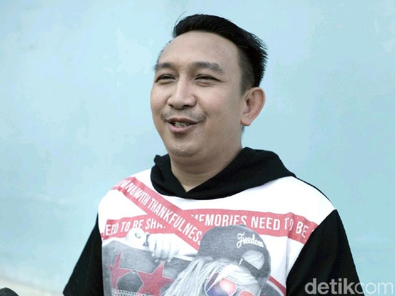 Augie Fantinus Ungkap Tradisi Natal Keluarga Besar di Bandung: Kumpul 50 Orang Tanpa Menu Wajib