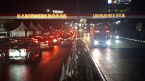 Arus Balik Wisatawan Puncak Bogor Kembali Normal Dua Arah Setelah One Way 6,5 Jam