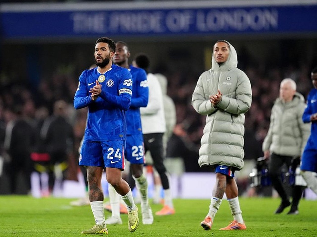 Chelsea Dihajar Aston Villa, Moises Caicedo Akui Timnya Masih Perlu Banyak Belajar