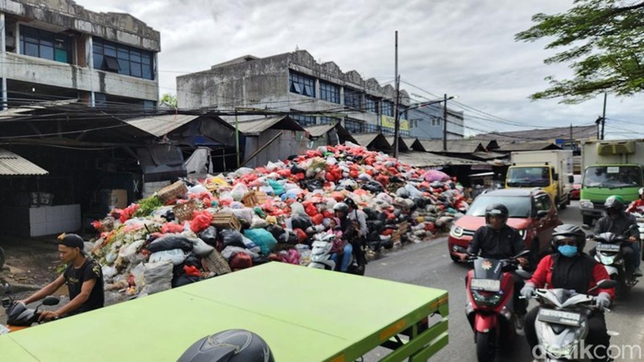 Gunungan Sampah di Tangsel Bikin Warga Gerah, Walkot Benyamin Gandeng Bogor dan Serang