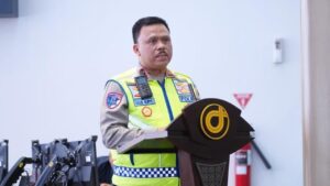 Kakorlantas Polri Tegur Truk Sumbu 3 Masih Melintas di Tol Saat Nataru, Koordinasi ke Menhub