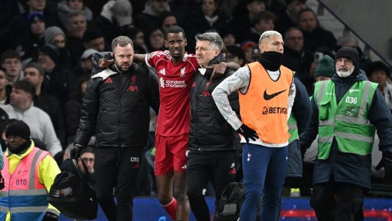 Cedera Menghantui Liverpool, Belanja Besar Belum Beri Imbalan Sepadan Cedera Menghantui Liverpool, Belanja Besar Belum Beri Imbalan Sepadan