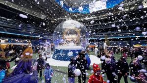 Santiago Bernabeu Berubah Jadi Wisata Natal Meriah: Wahana Seru Hingga Bola Raksasa