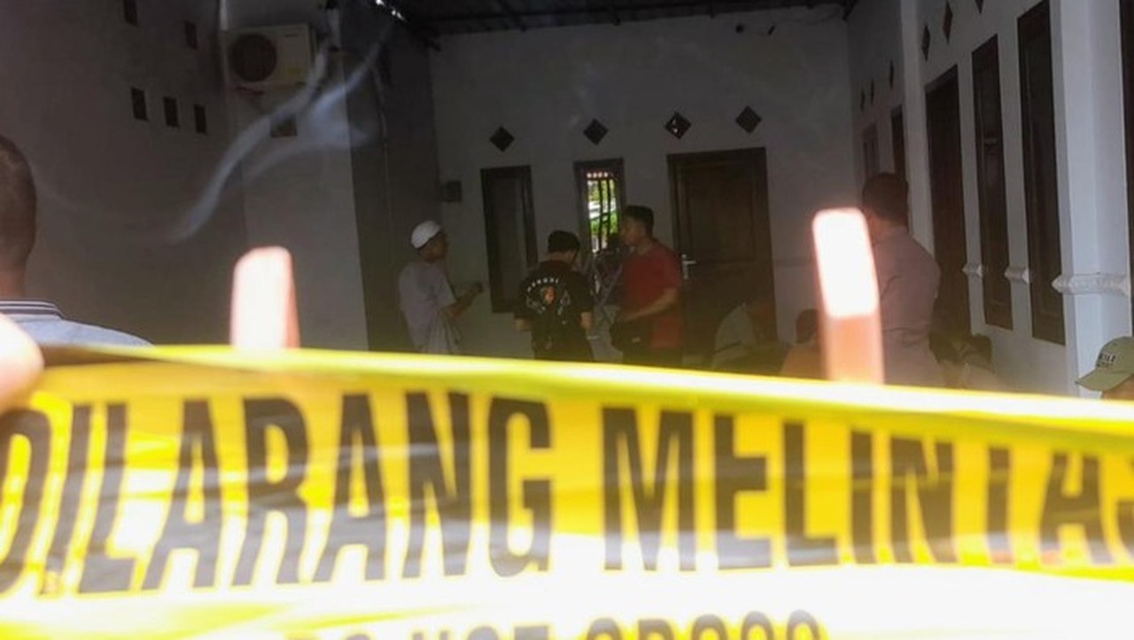 Tragedi Berdarah di Situbondo: Ayah, Ibu, dan Anak Ditemukan Tewas dalam Rumah