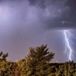 Pendaki Gunung Merbabu Tersambar Petir, Evakuasi Dramatis Dilakukan Lewat Jalur Swanting