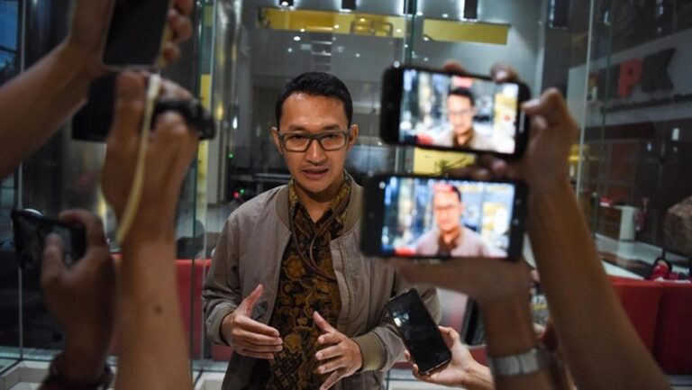 Mangkir dari Panggilan KPK, Eks Sekdis Bekasi Diingatkan untuk Kooperatif dalam Kasus Suap Bupati