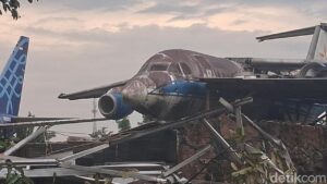 BMKG Jelaskan Fenomena Puting Beliung Bogor Lempar Puing Pesawat ke Rumah Warga