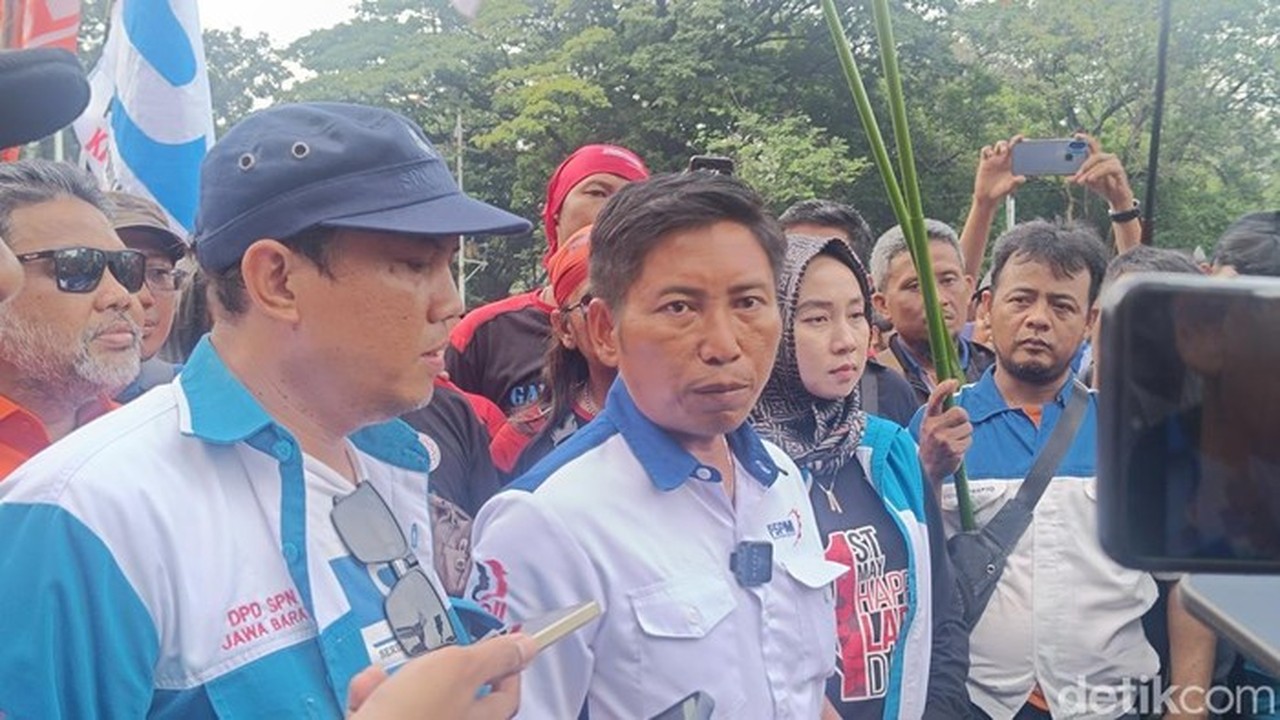 Buruh Tuntut Revisi UMP, Gubernur DKI dan Jabar Dipanggil ke Istana