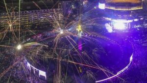 Larangan Pesta Kembang Api di Bundaran HI: Warga Sambut Baik, Tunjukkan Empati untuk Korban Bencana Sumatera