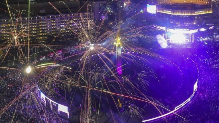 Larangan Pesta Kembang Api di Bundaran HI: Warga Sambut Baik, Tunjukkan Empati untuk Korban Bencana Sumatera