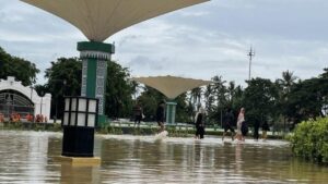 Banten Lama Rawan Banjir Akibat Penyempitan Kanal dan Bangunan Warga