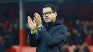 Liam Rosenior Resmi Ditunjuk Jadi Pelatih Chelsea, Dikontrak Hingga 2032