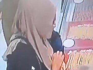 Wanita Beraksi di Toko Emas Bogor, Gelang 5 Gram Raib Dibawa Kabur Saat Berpura-pura Membeli