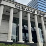 Warga Gugat UU LLAJ ke MK, Minta Pengemudi Merokok Dikenai Sanksi Kerja Sosial