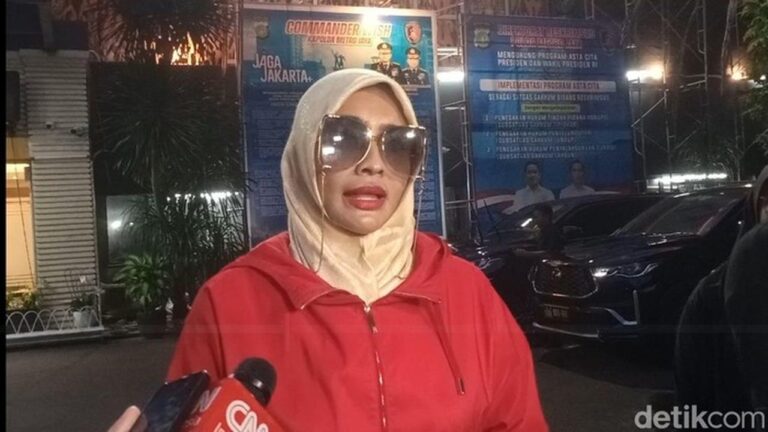 Doktif Datangi Polda Metro Jaya, Desak Penahanan Richard Lee dan Ancam Dirikan Tenda Doktif Datangi Polda Metro Jaya, Desak Penahanan Richard Lee dan Ancam Dirikan Tenda