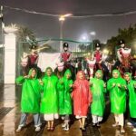 Polisi Berkuda Ramaikan Malam Tahun Baru di Monas, Warga Antusias Berfoto