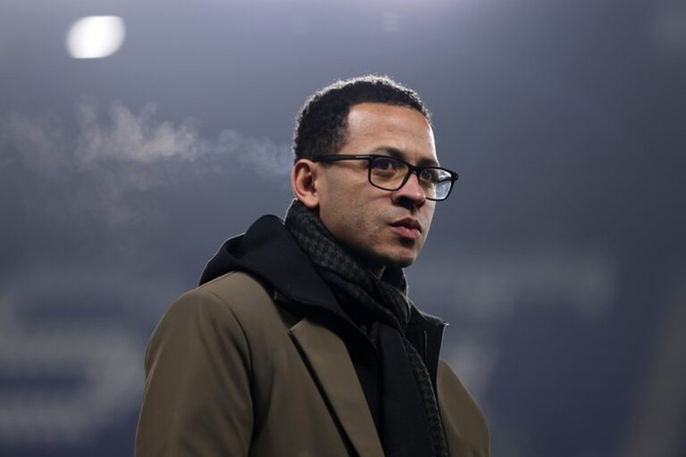 Chelsea Ambil Perjudian Besar: Liam Rosenior Gantikan Enzo Maresca Pasca Komentar Kontroversial Chelsea Ambil Perjudian Besar: Liam Rosenior Gantikan Enzo Maresca Pasca Komentar Kontroversial