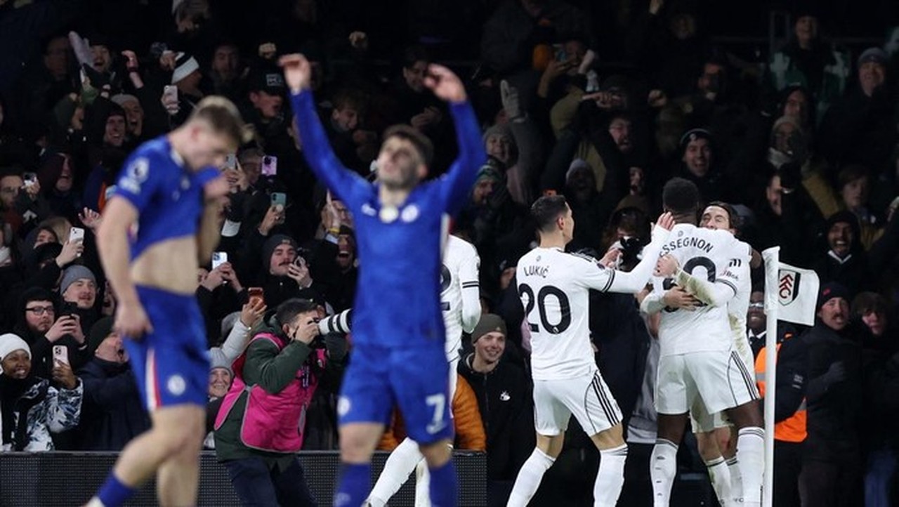 Chelsea Tumbang 1-2 di Kandang Fulham Akibat Kartu Merah Cucurella