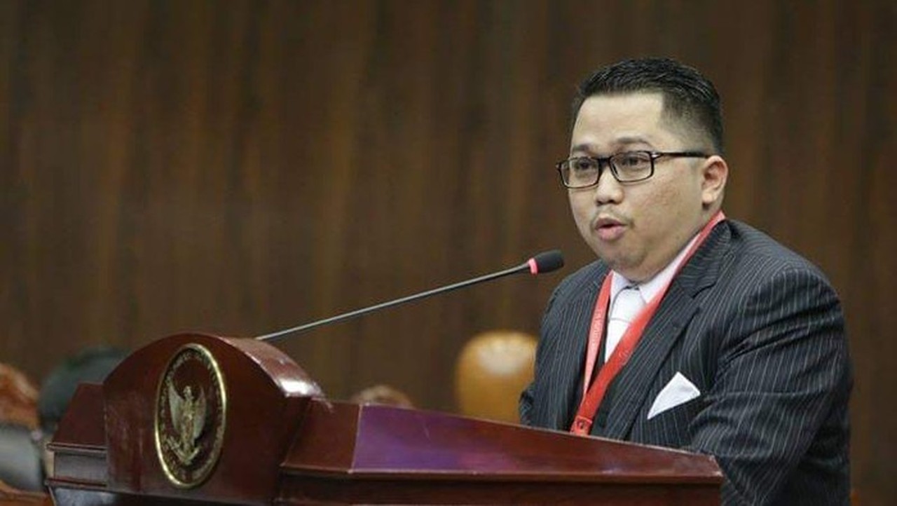 Pakar Hukum Nilai Jabatan Ketua MK Suhartoyo Ilegal, DPR Angkat Bicara Pakar Hukum Nilai Jabatan Ketua MK Suhartoyo Ilegal, DPR Angkat Bicara