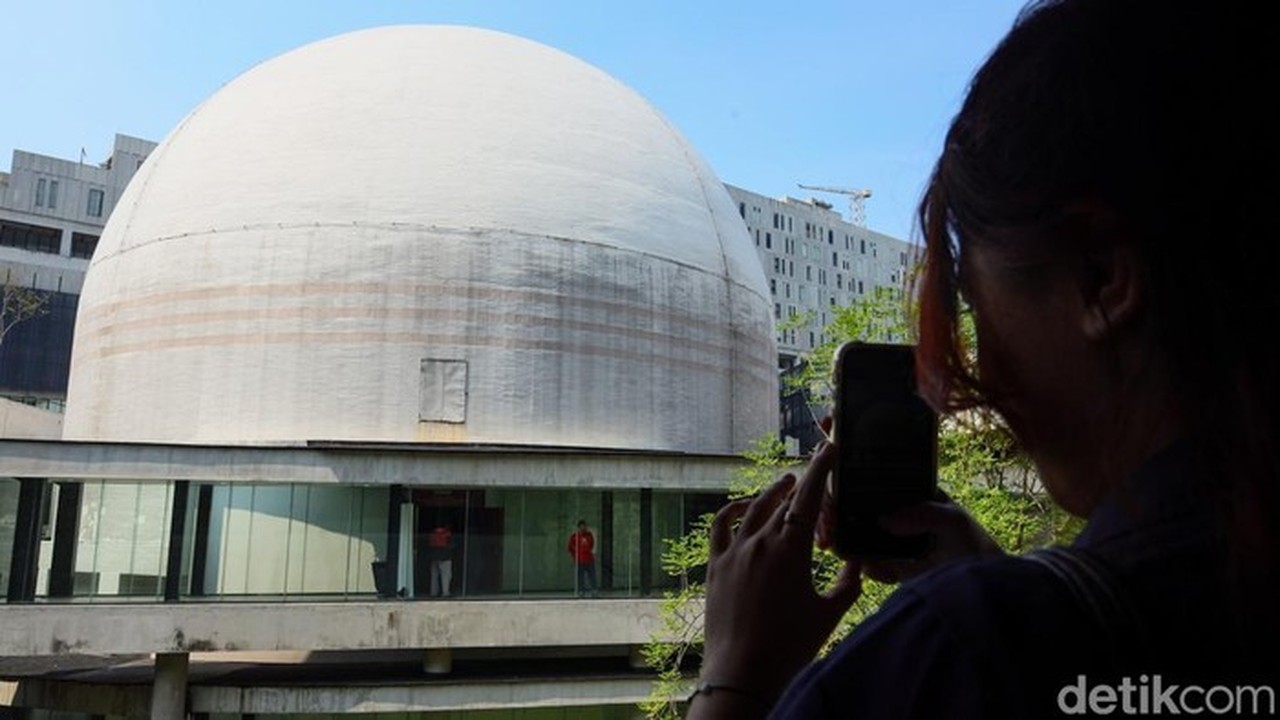 JakPro Bantah Percaloan Tiket Planetarium Jakarta, Jelaskan Dua Skema Pembelian Resmi