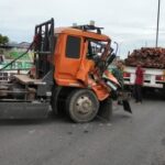 Tronton Celaka di Flyover Ciputat Berhasil Dievakuasi, Arus Lalu Lintas Kembali Normal