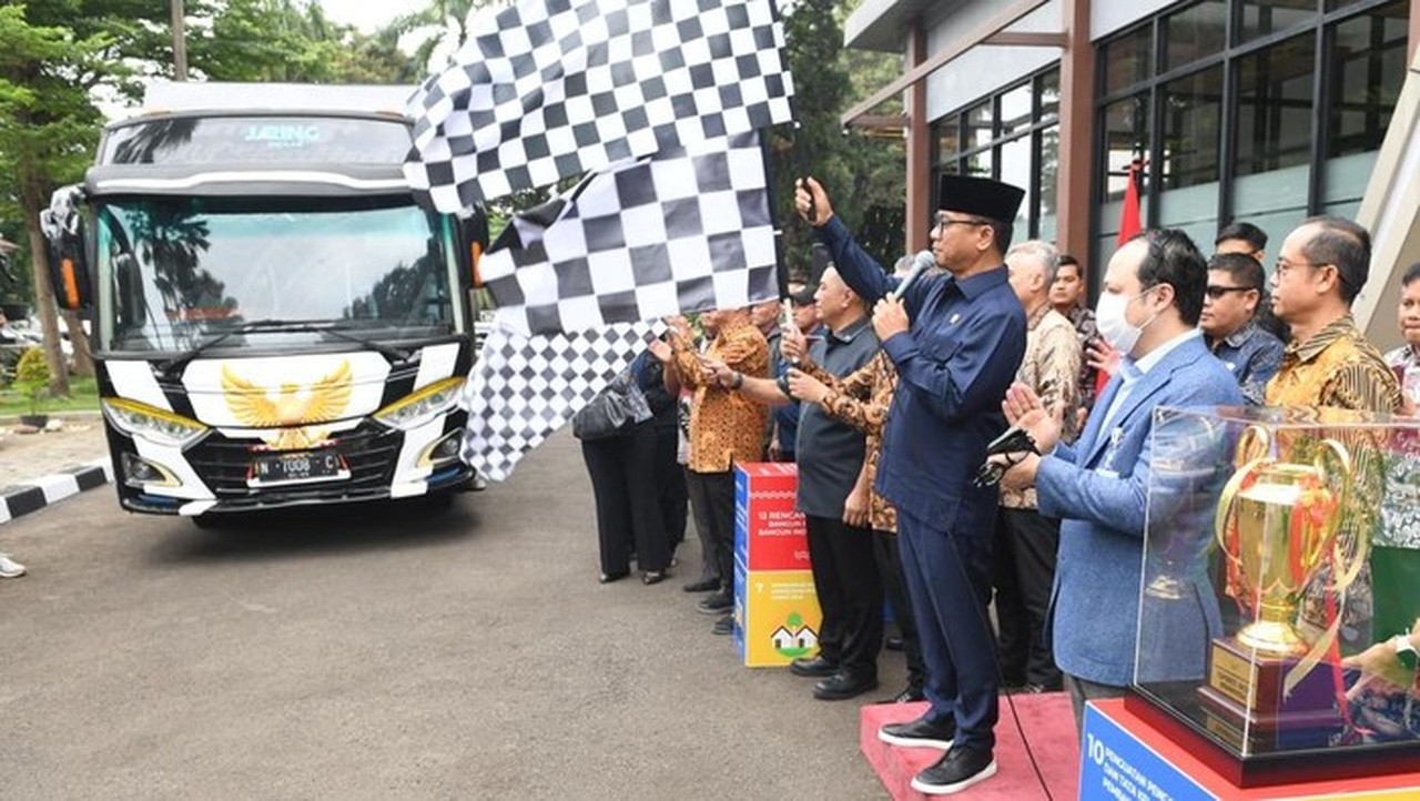 Mendes Yandri Luncurkan Bus Esports: Wadah Kreativitas Gamer Desa Sambut Hari Desa Nasional