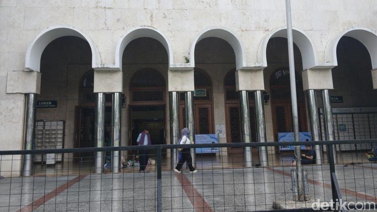 Gubernur Jabar Cabut Status Masjid Agung Bandung Sebagai Masjid Raya, Ini Alasannya