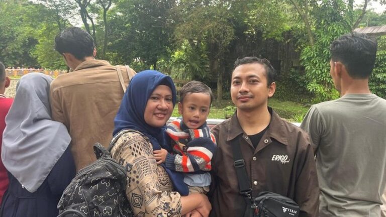 Libur Tahun Baru, Pengunjung Ragunan Rela Hadapi Macet Demi Nikmati Satwa