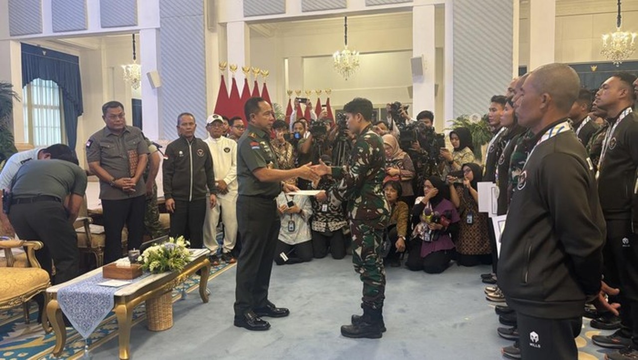 Panglima TNI Beri Kenaikan Pangkat Luar Biasa bagi Prajurit Peraih Medali SEA Games 2025 Panglima TNI Beri Kenaikan Pangkat Luar Biasa bagi Prajurit Peraih Medali SEA Games 2025