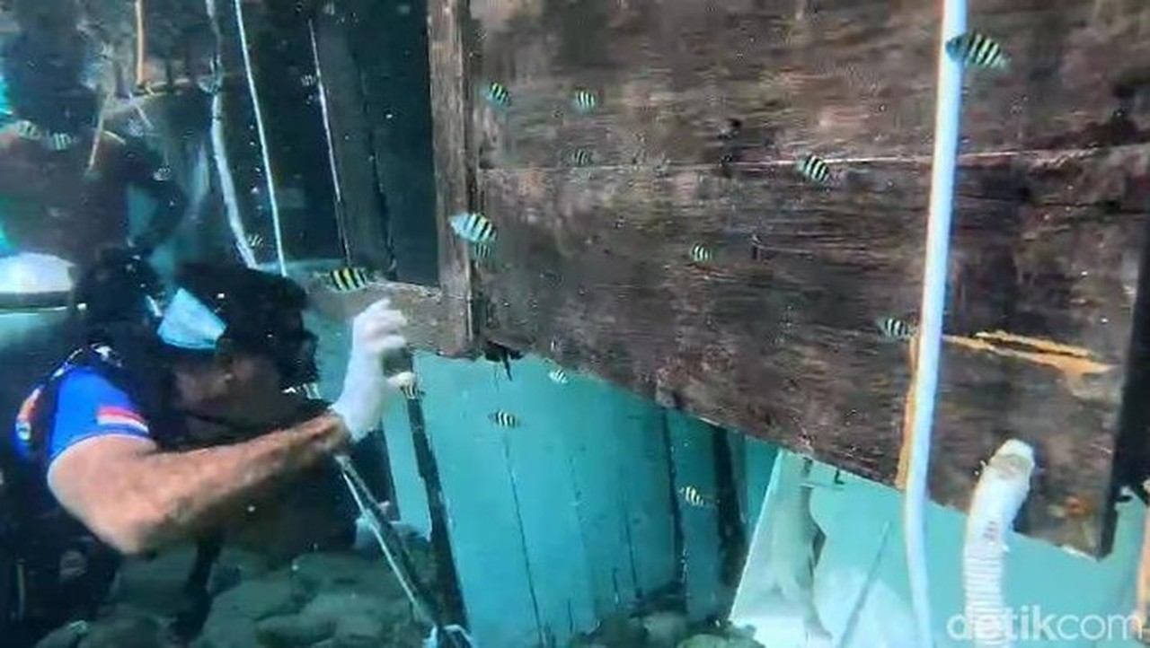 Nakhoda dan ABK KMP Putri Sakinah Jadi Tersangka Tenggelamnya Kapal di Labuan Bajo Nakhoda dan ABK KMP Putri Sakinah Jadi Tersangka Tenggelamnya Kapal di Labuan Bajo