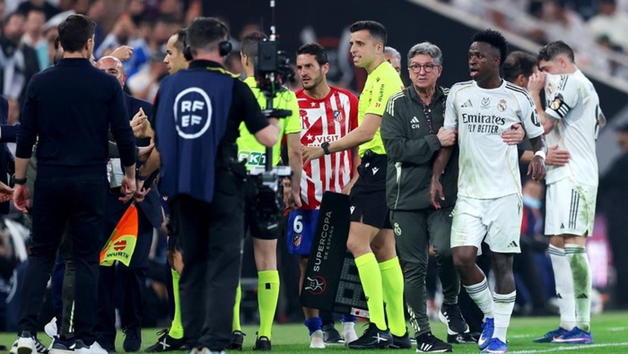 Duel Atletico vs Real Madrid Memanas: Cekcok Vinicius Junior dan Diego Simeone