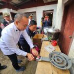 Waka MPR Eddy Soeparno Salurkan Bantuan Kemanusiaan untuk Korban Bencana Agam, Sumbar