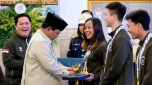 Prabowo Terperanjat Lihat 5 Medali Emas SEA Games 2025 Martina Ayu, Beri Bonus Rp 3,4 Miliar